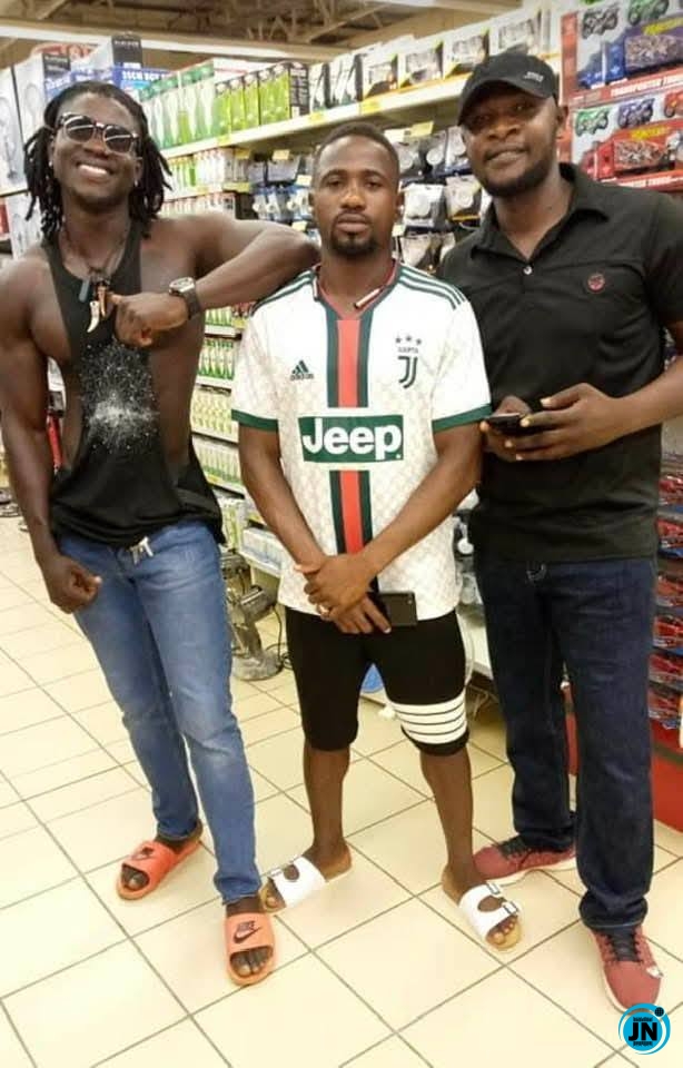 Throwback photo of Verydarkman and friends.